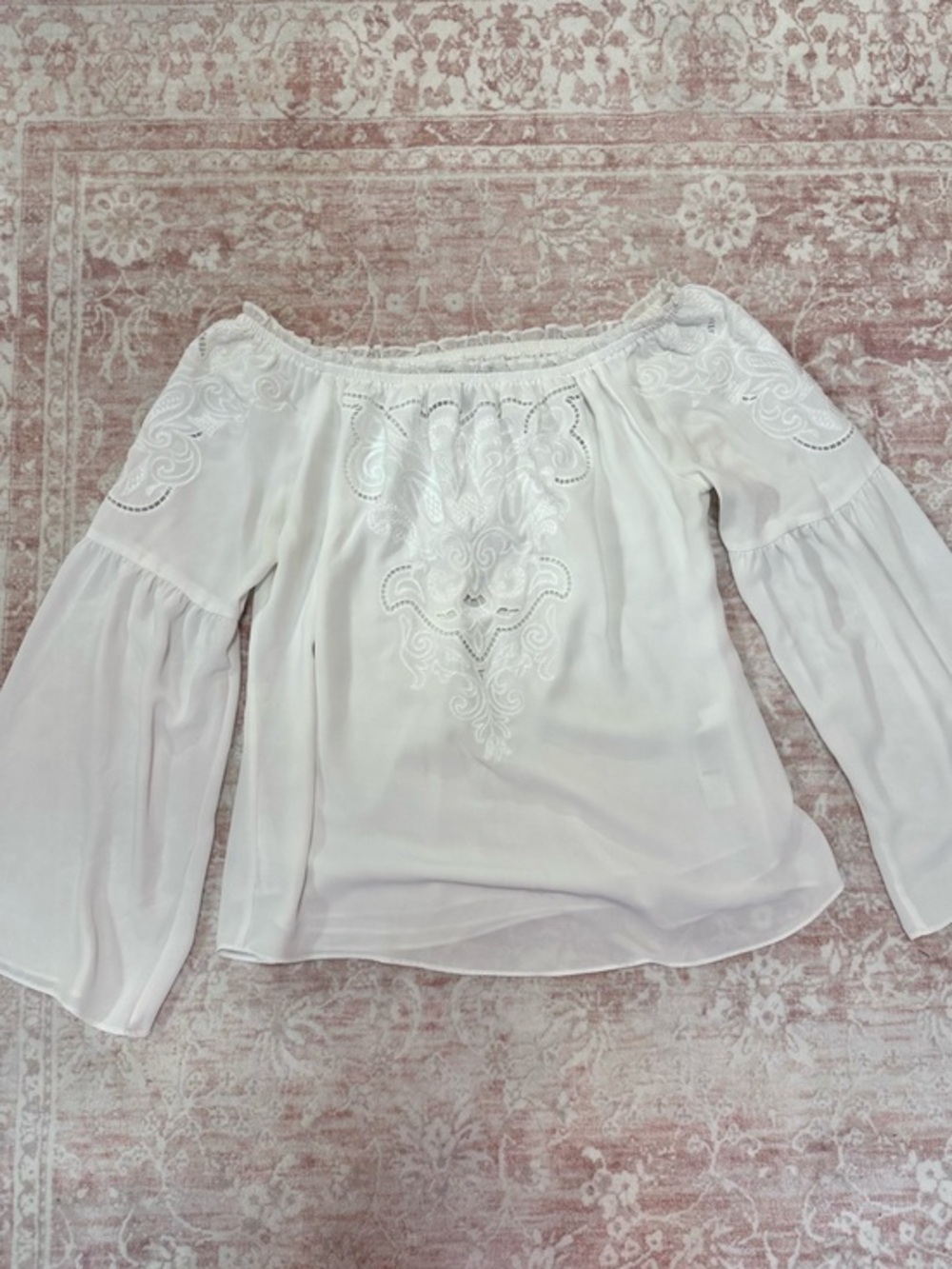 WHBM 🤍 Lace Off The Shoulder Flowy Top